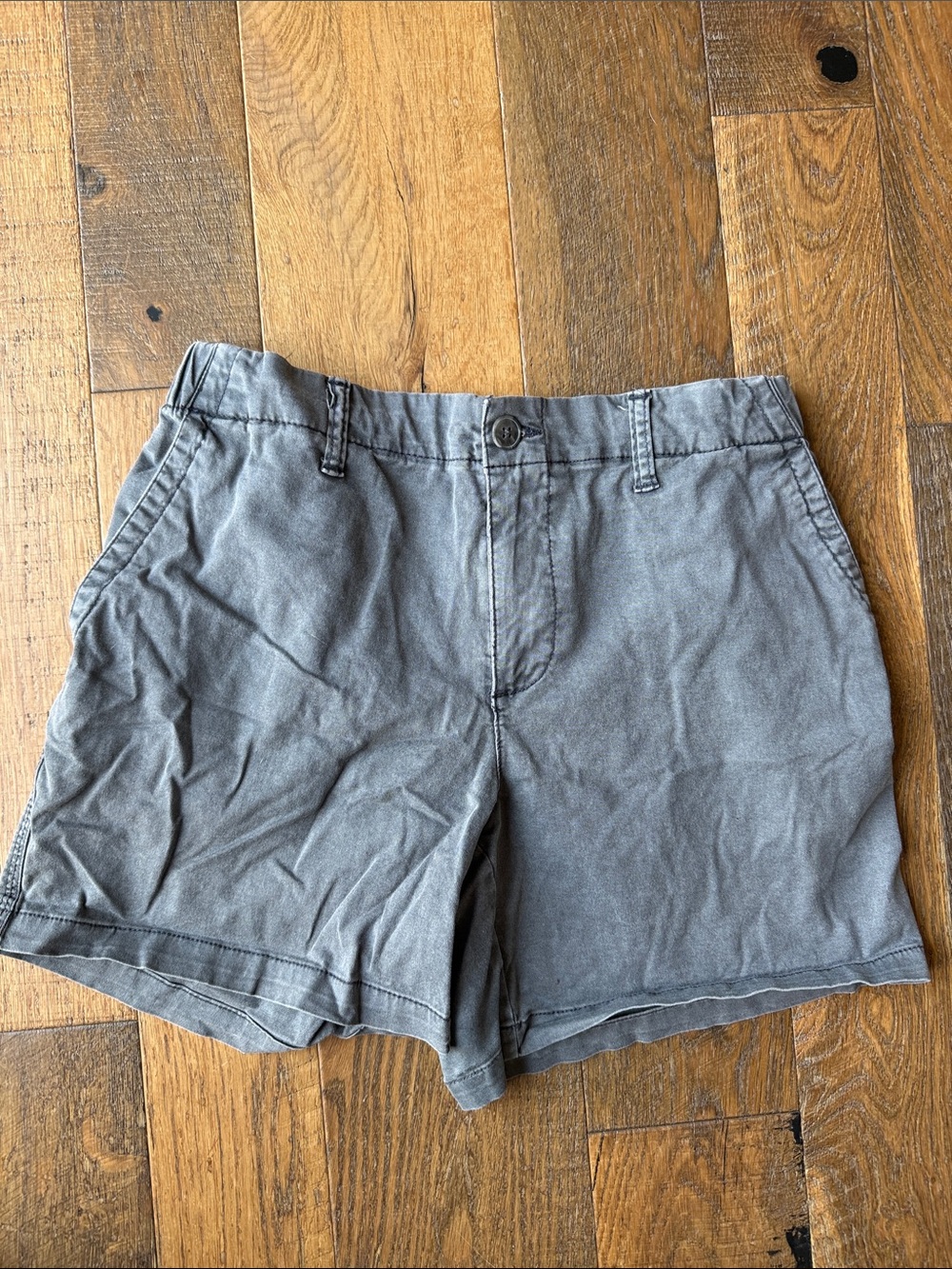 Old Navy Women's Charcoal Gray Flat-Front Shorts